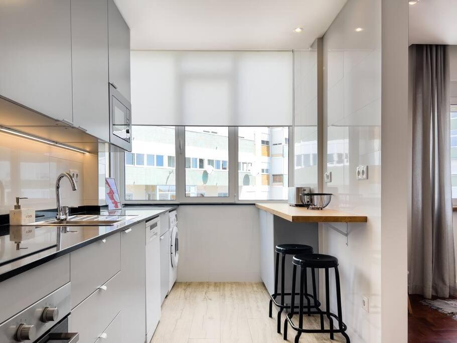 Olaias Lisbon 2 Bed Near Metro 2 Apartment Exterior foto