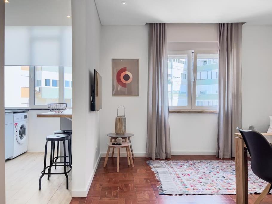 Olaias Lisbon 2 Bed Near Metro 2 Apartment Exterior foto