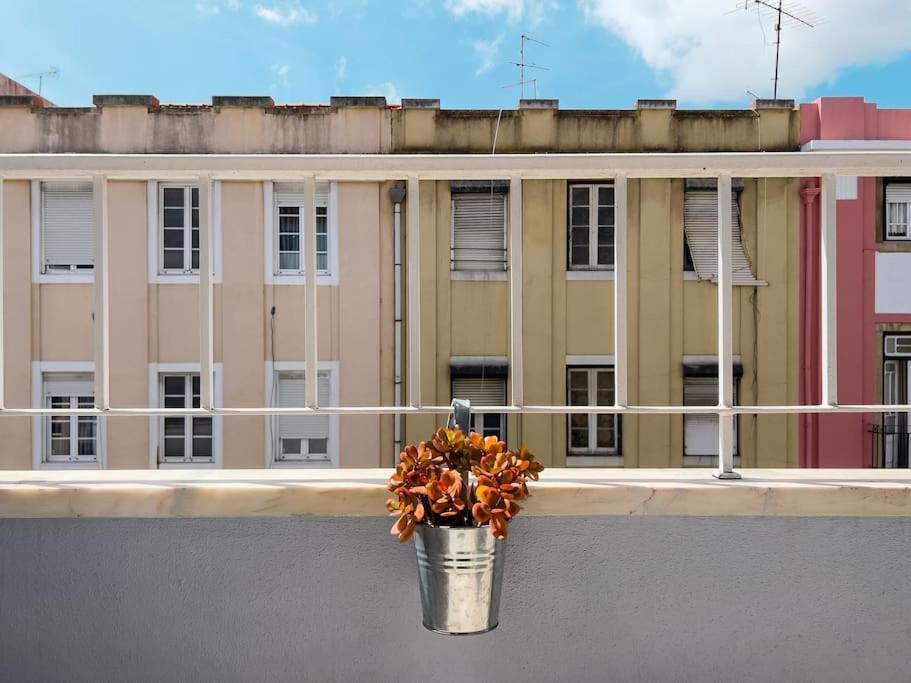 Olaias Lisbon 2 Bed Near Metro 2 Apartment Exterior foto